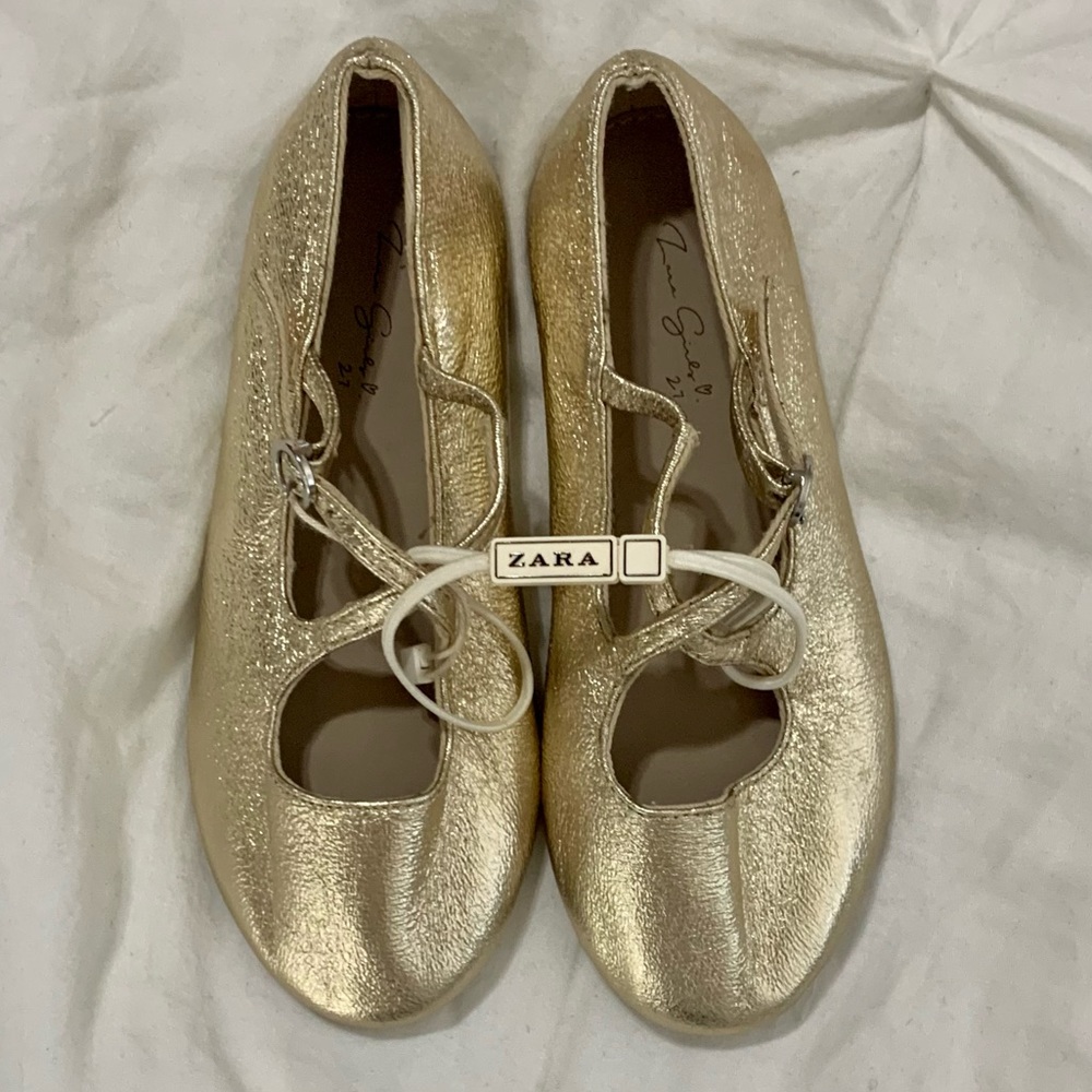 ZARA GIRLS Gold Strappy Dress Shoe - SIZE 27
